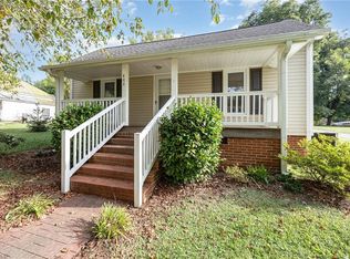 406 High Point St, Randleman, NC 27317