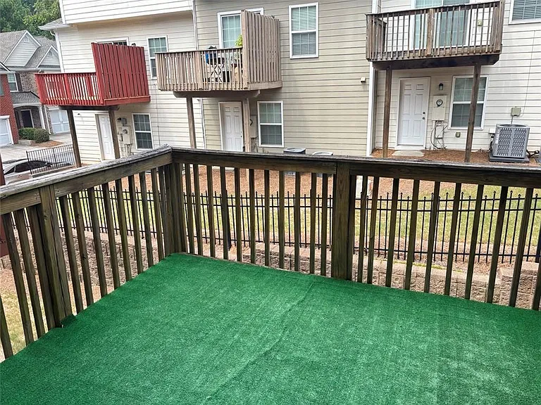 2215 Landing Walk Dr — Photo 14