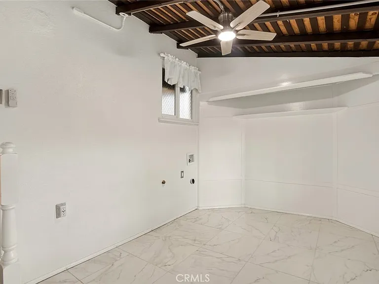 1527 N Avon St — Photo 20