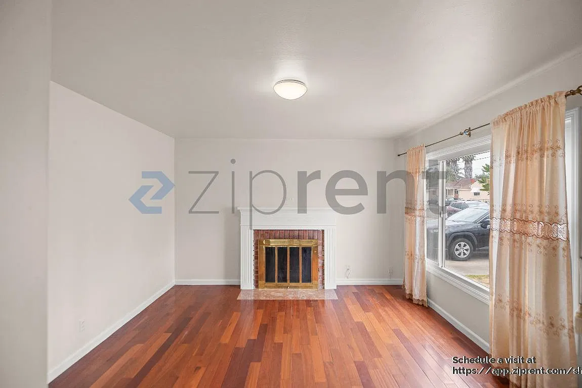 3 bed, 1.5 bath, 1040 sqft, $3,845 — Photo 4