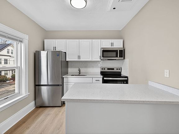 3rd image of 91 Francis St #2
