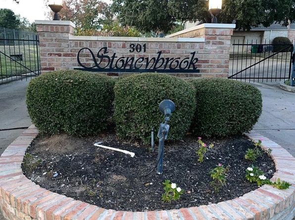 301 Stone Hill Dr #C, Brenham, TX 77833
