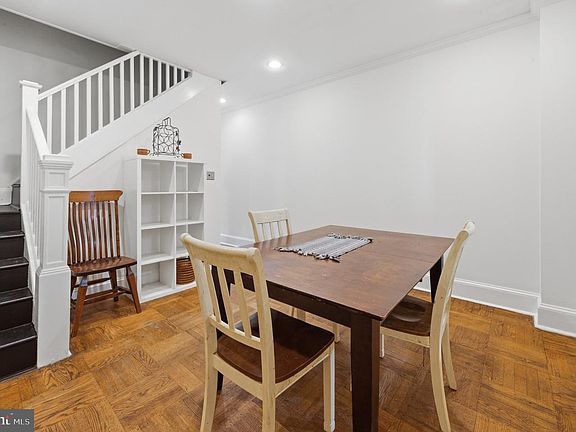 5th image of 3693 Calumet St