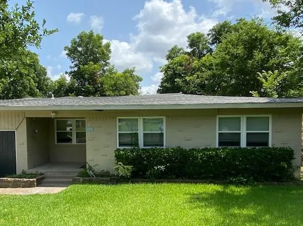 2125 Forest Oaks Dr, Dallas, TX 75228