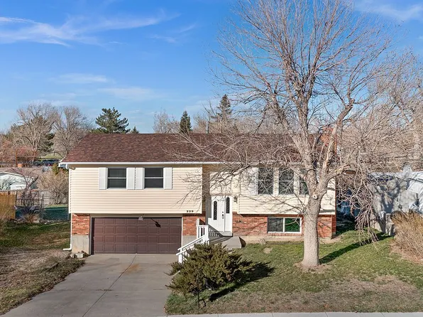 229 Columbine Dr, Casper, WY 82604