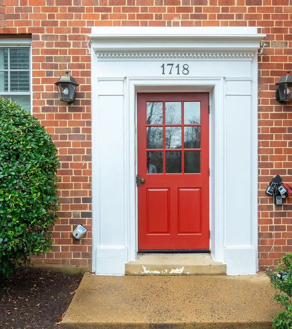 1 bed, 1.0 bath, 683 sqft, $1,875 — Photo 1