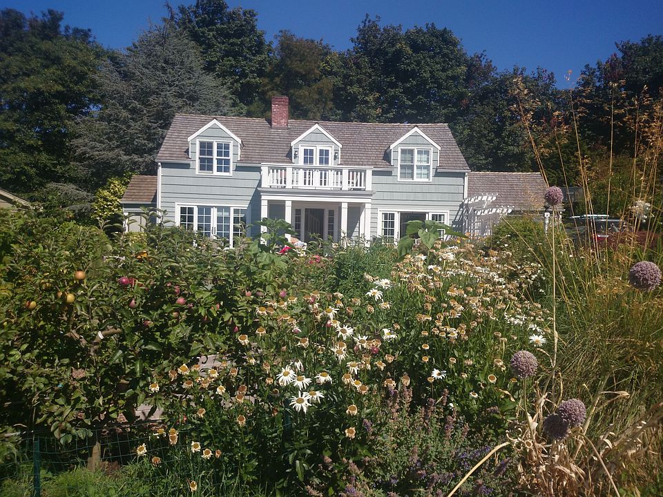 2nd image of 10570 15th Ave NW