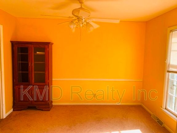 4th image of 5566 Elsinore Pl
