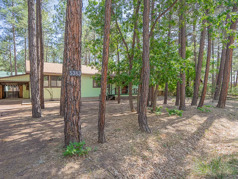 5383 Glenwood Ln — Photo 3