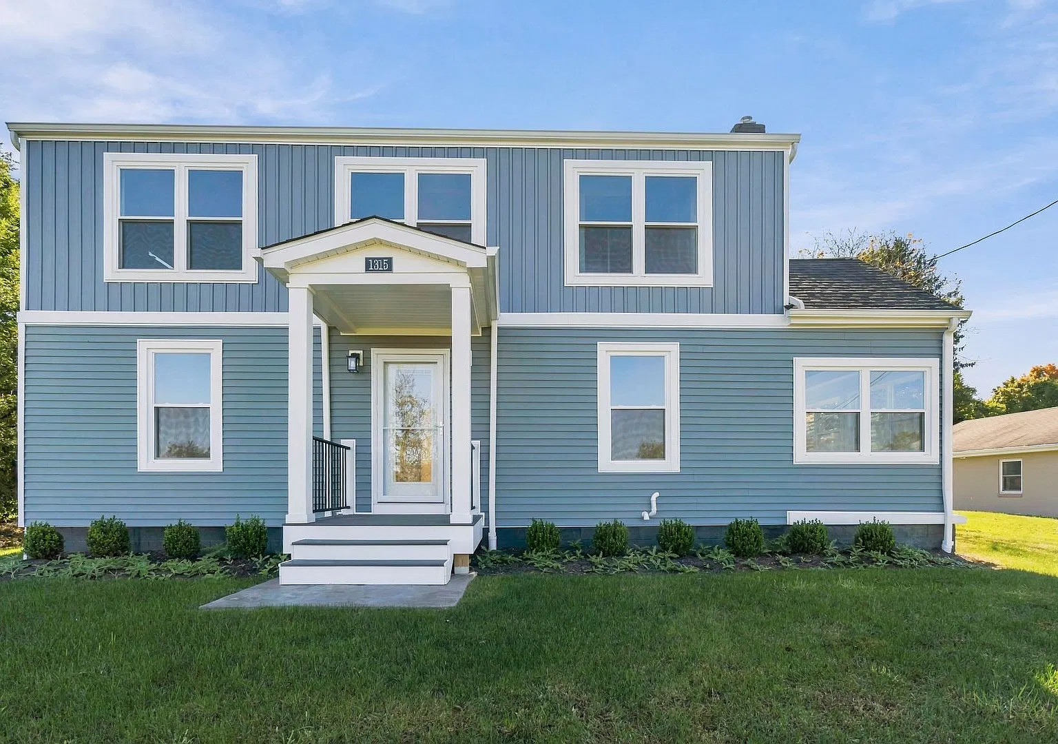 Newly renovated 3 bedroom beauty in Upper St. Clair! Available NOW! — Photo 4