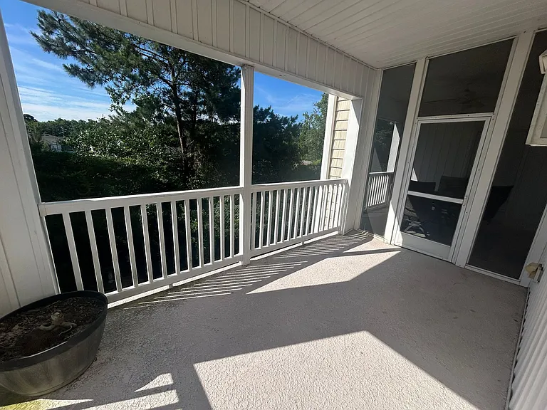 300 Gateway Dr — Photo 22