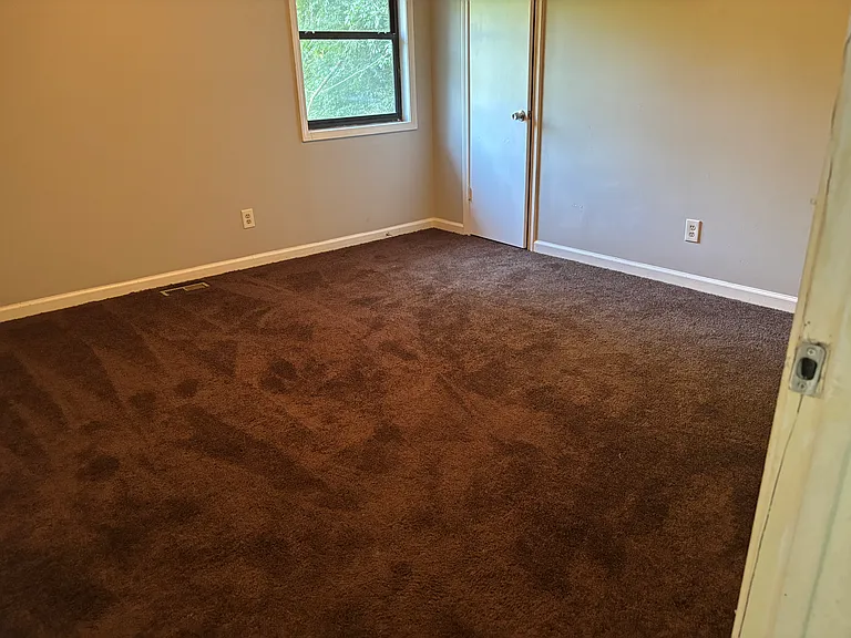 1386 Williamsburg Ln — Photo 27