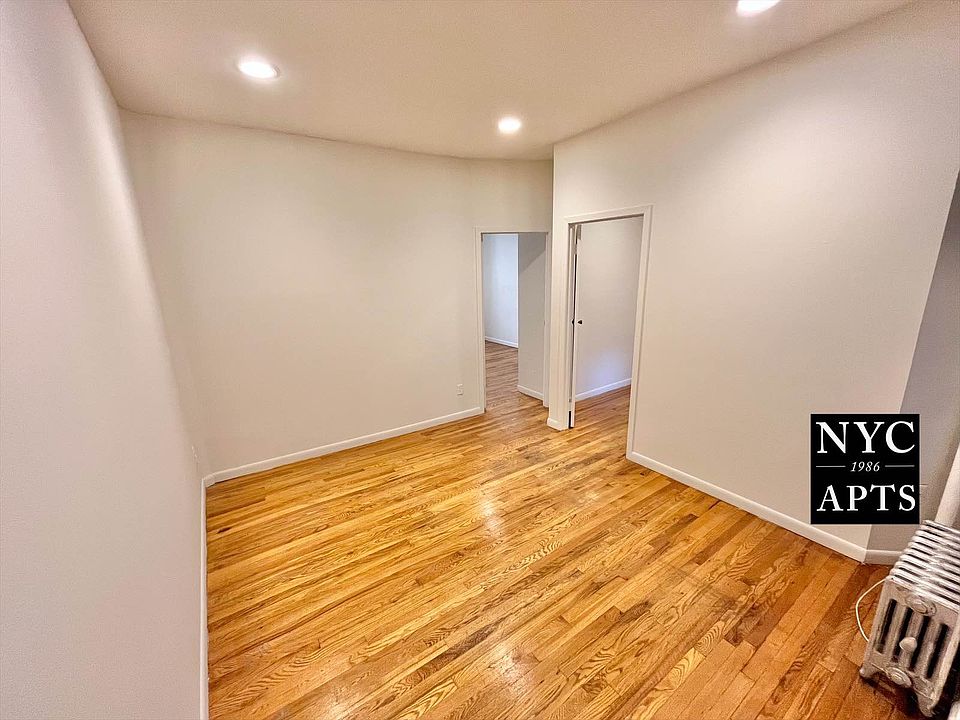 1st image of 328 W 44th St APT 21