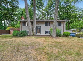 18 Karista Spring Dr, Saratoga Springs, NY 12866