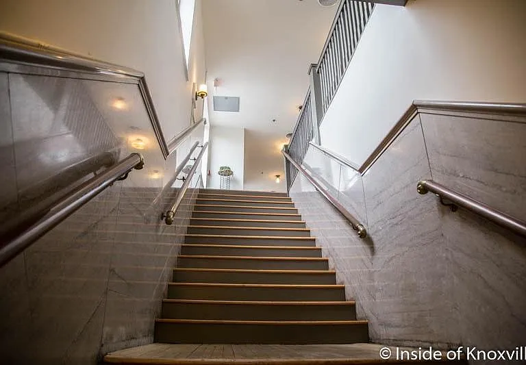Daylight Building original 1920s Marble Staircase and bronze railings, plus large Elevator