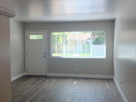 5th image of 805 S Minnesota St