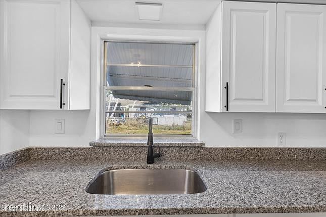 1st image of 2862R Wanda Dr