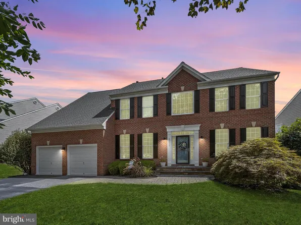 2130 Oak Forest Dr, Ellicott City, MD 21043