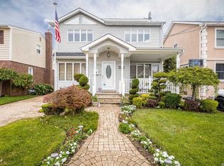 232 Harrison St, Franklin Square, NY 11010