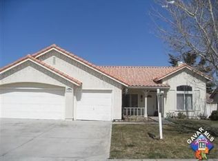 6049 Madrid Ct, Palmdale, CA 93552