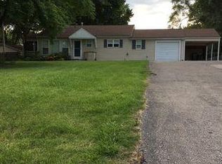 1217 N 8th St, Lansing, KS 66043