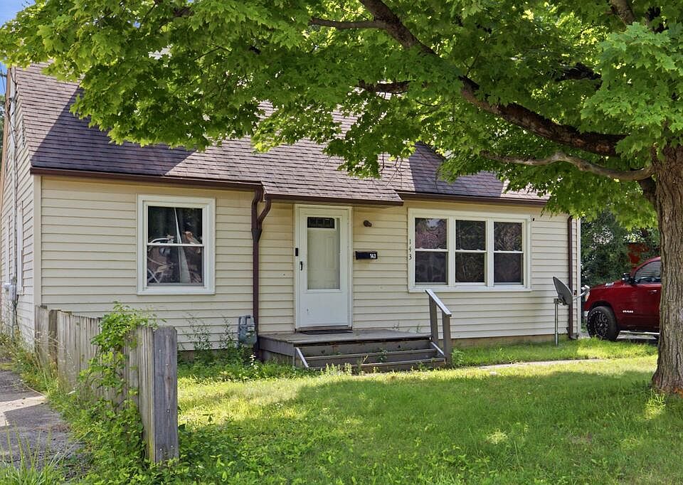 1st image of 143 Fairlawn Ave