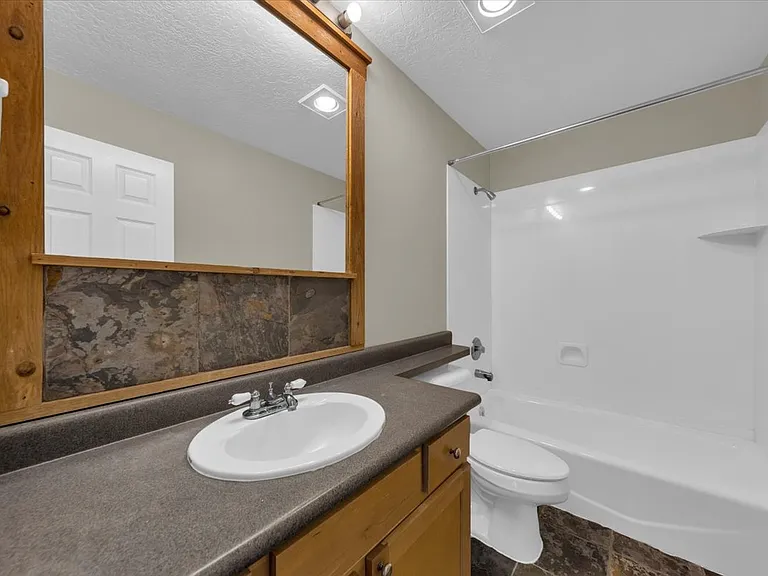 685 E Union Pines Ct — Photo 9