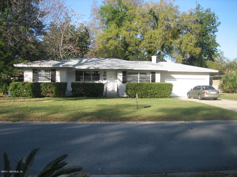 1st image of 8323 Brookmont Ave S
