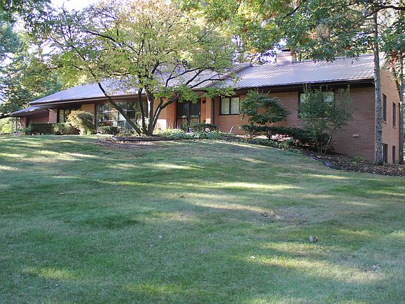 2nd image of 2504 Oakridge Ln