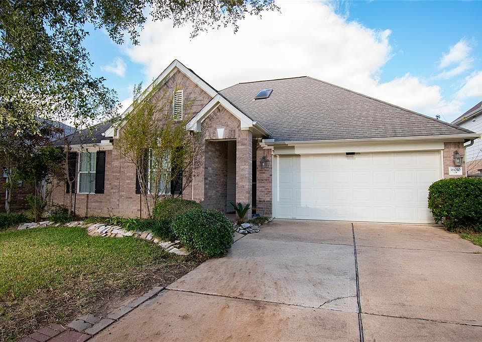 1st image of 16010 Saxon Hollow Ln