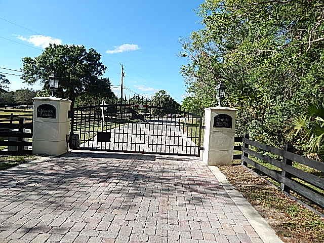 1st image of 18042 Burr Oak Ln