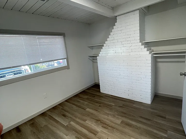 665 Winston Dr #B — Photo 12