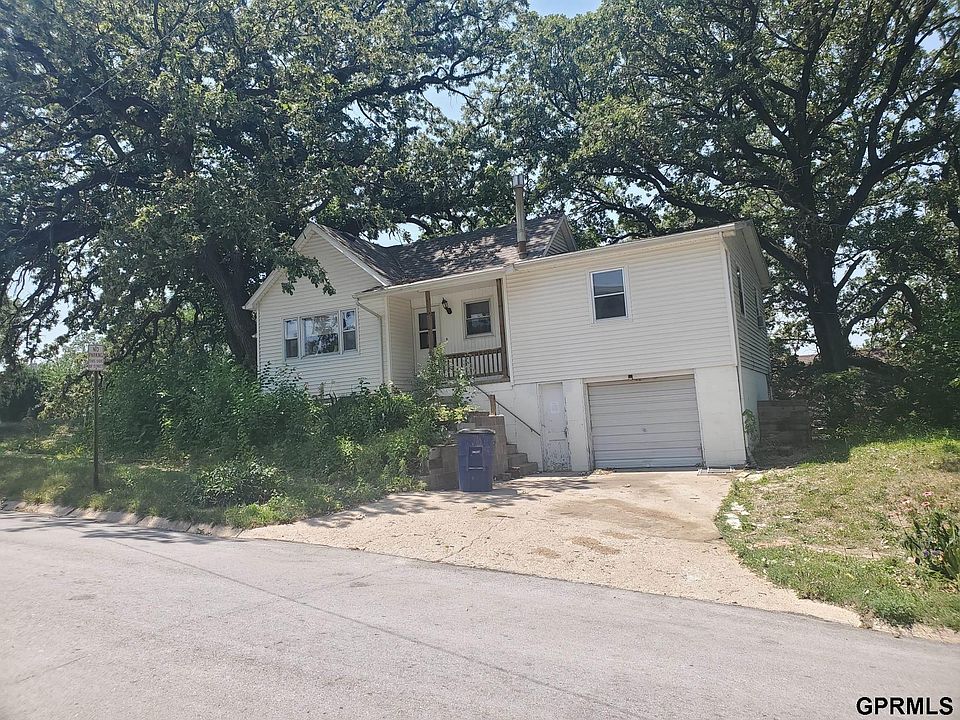 1st image of 502 2nd Ave
