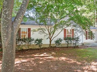 134 Mills Valley Dr, Mooresville, NC 28117