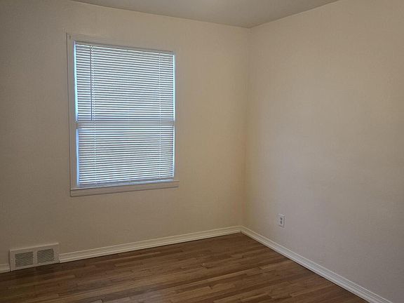 4th image of 1793 Winchester Ave