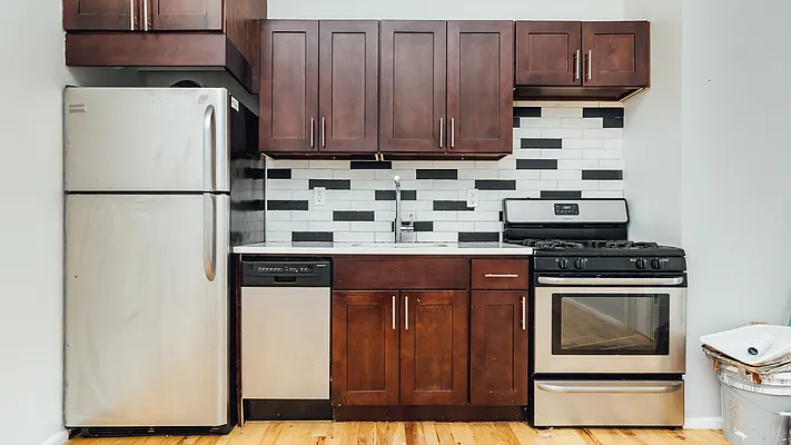 Rented by Nooklyn NYC LLC | media 19