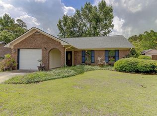 450 Fox Hunt Rd, Goose Creek, SC 29445