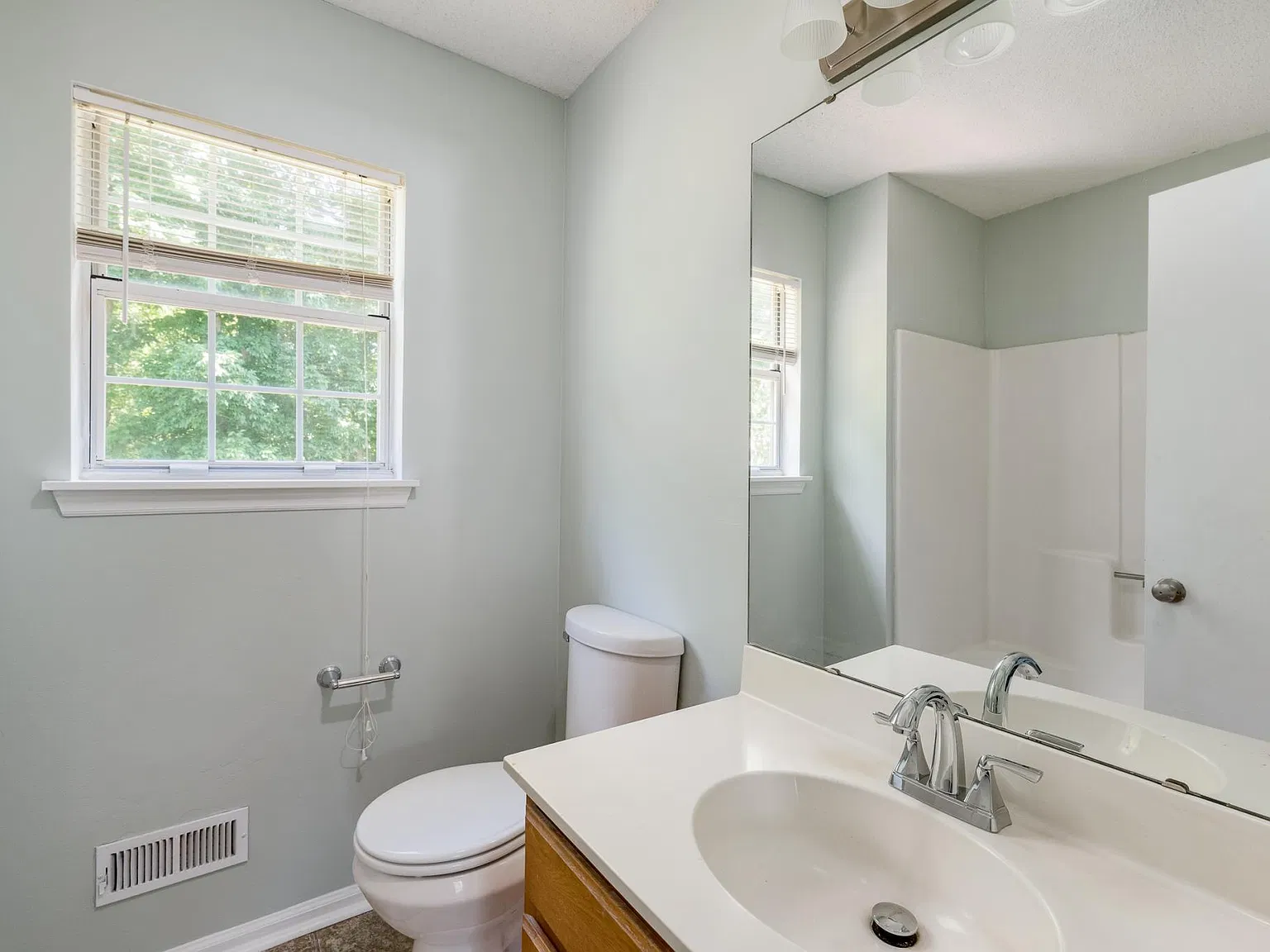3 bed, 1658 sqft, $2,150 — Photo 4