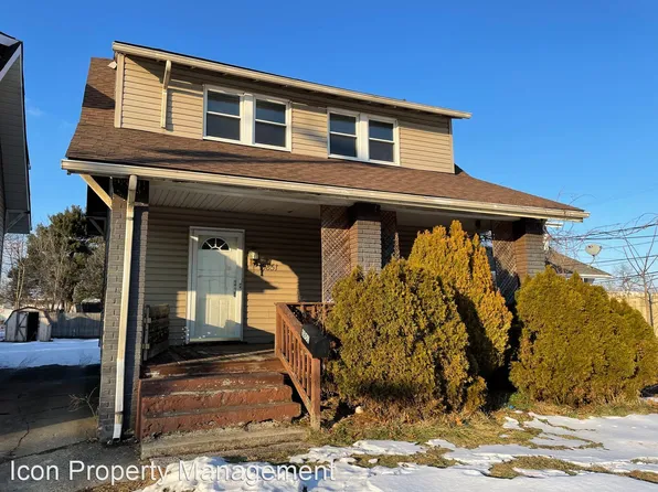 3851 Fairmount Blvd NE, Canton, OH 44705