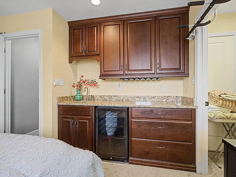 3078 Dickinson Dr — Photo 28