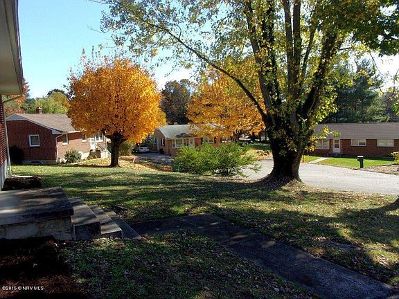 2nd image of 120 Griggs St