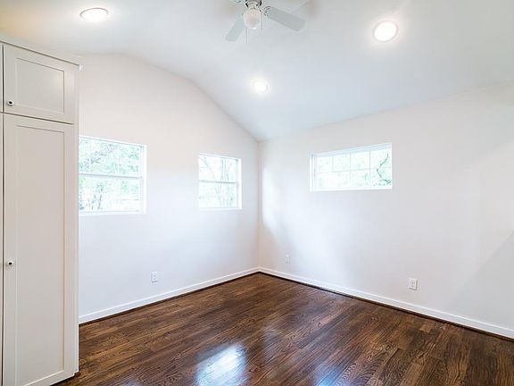 5th image of 4535 Walker St #B