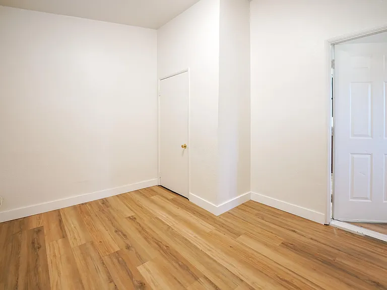 1020 W 11th St #1020 — Photo 8