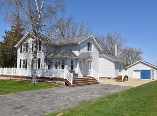 808 E Fitzsimmons Rd, Oak Creek, WI 53154