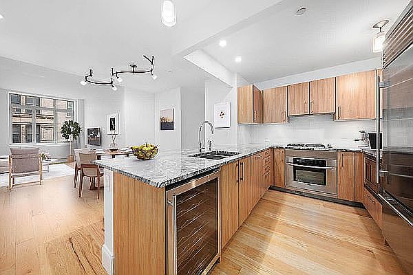1st image of 125 W 22nd St APT 4C