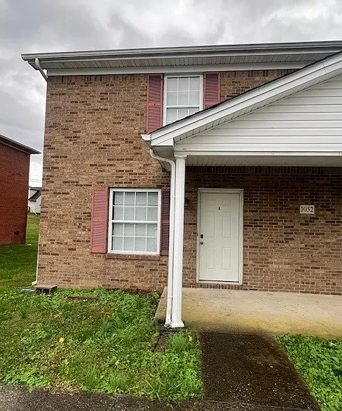 1052 Merrick Dr #1 — Photo 10