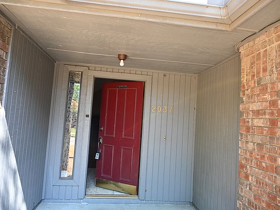 5th image of 2037 Lavaca Trl