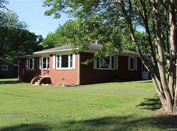 4th image of 3044 Wilkesboro Hwy