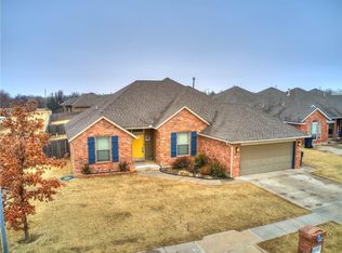 11233 NW 105th St, Yukon, OK 73099