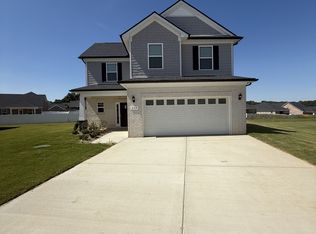209 Streamflow Dr, Ashland City, TN 37015